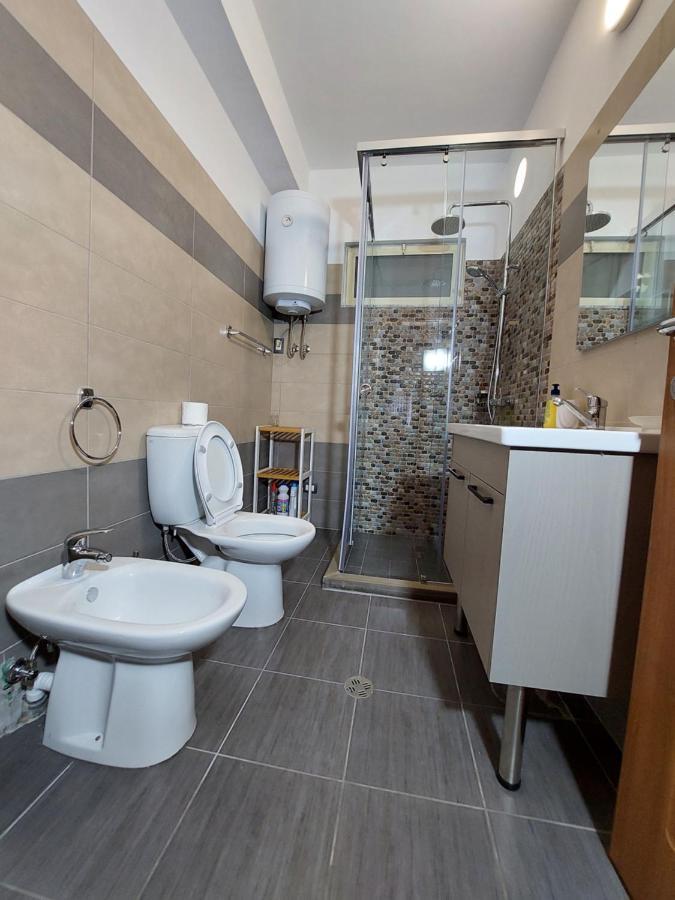 Vila Tafa Apartments Ap3 Тирана Екстериор снимка